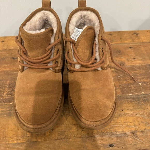 UGG Brown Low Top Boot w/ Laces - Picture 2 of 8